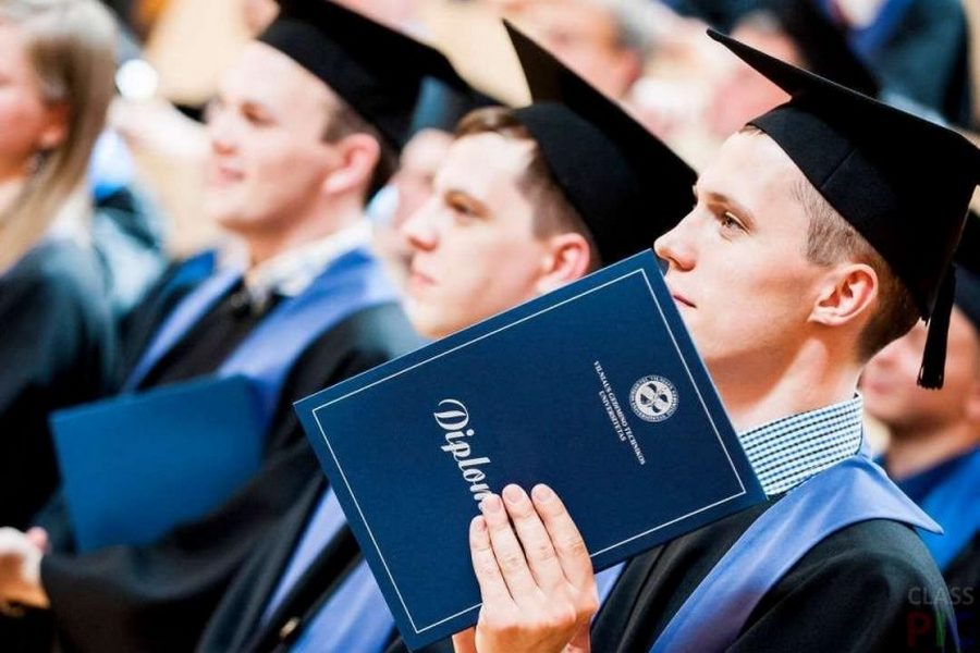 В Україні хочуть змінити тривалість здобуття вищої освіти: які нововведення пропонують