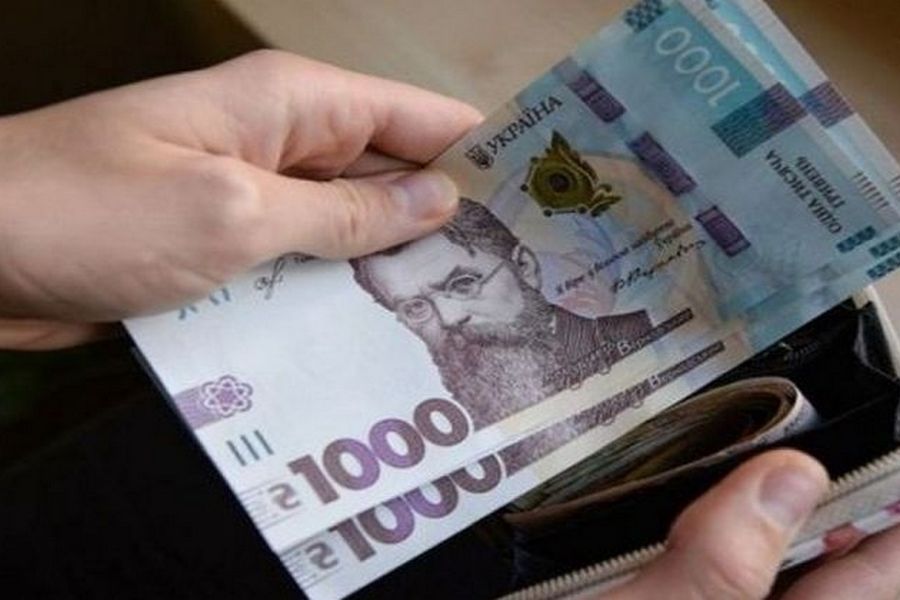 Право на виплату допомоги ВПО: кого можуть позбавити грошей під час війни