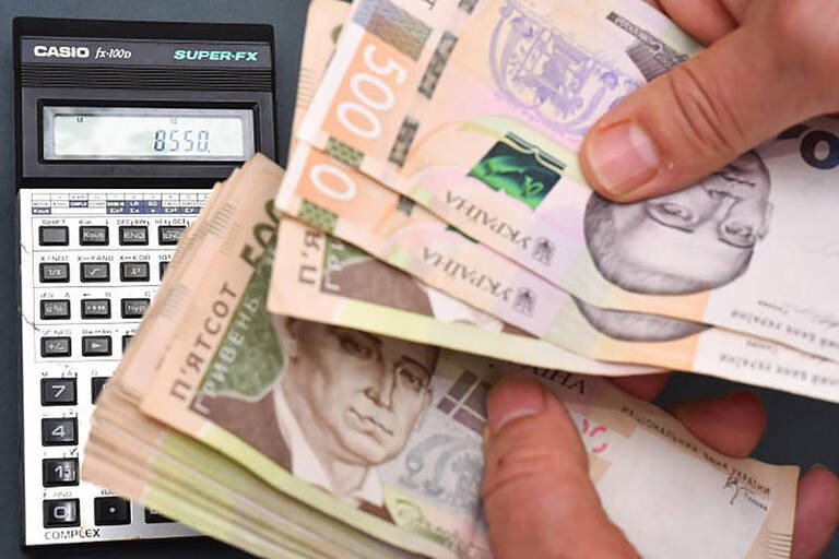Хто з українців має право на надбавки до пенсії у розмірі 1000 гривень