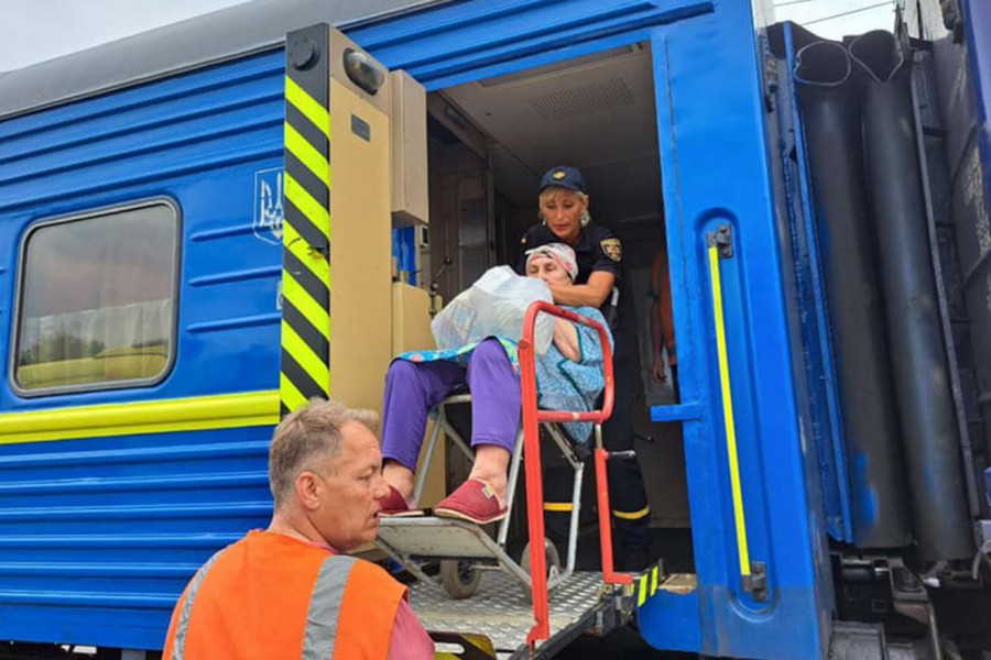 Евакуація з Криму: як українцям виїхати і отримати гроші від держави