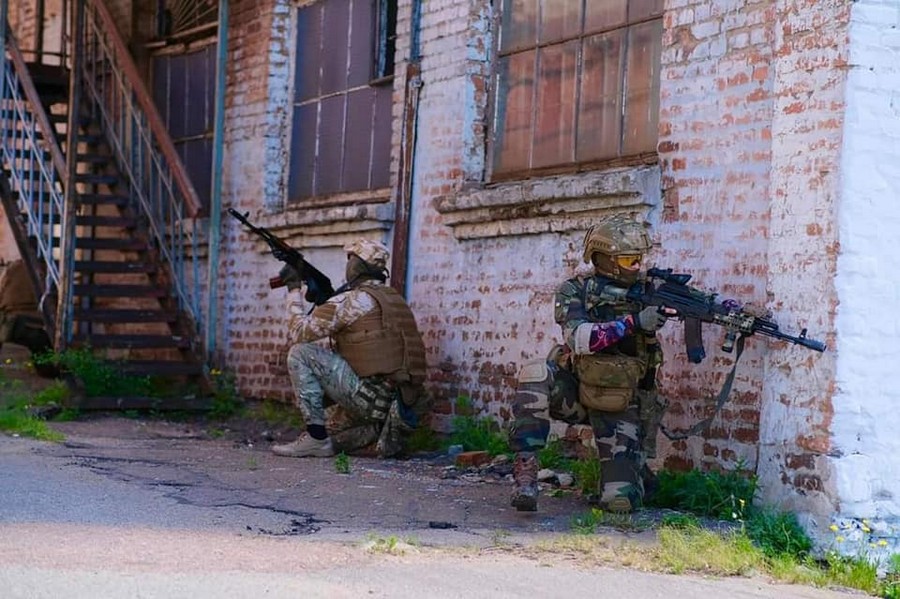 Мінус 460 окупантів, гелікоптер, літак і 5 ракет: війна в Україні 7 вересня – ситуація на фронті