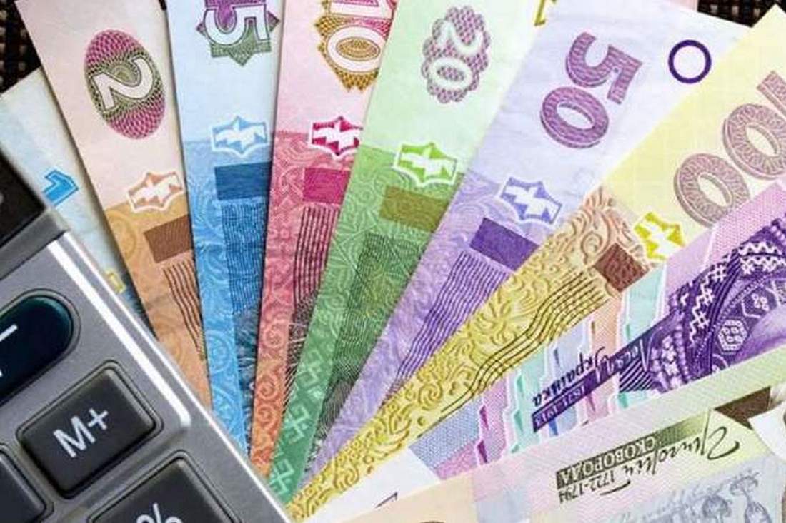 Як зміниться життя українців у жовтні: перерахунок зарплат, пенсій та складний опалювальний сезон