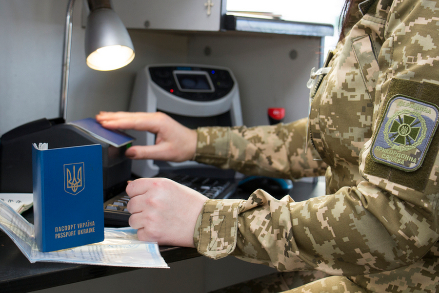 Особливості перетину кордону під час війни – відповіді на запитання