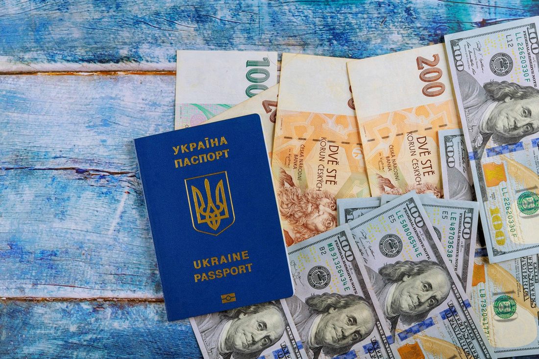 Українські біженці зіштовхнуться із подвійним оподаткуванням в ЄС: одна країна зробила виключення