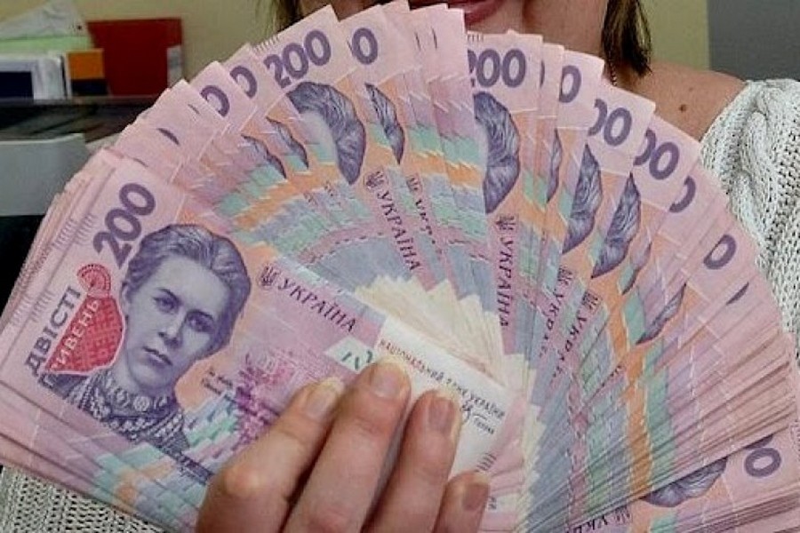 Деяким українцям зарахують умовний страховий стаж: що це означає і як вплине на пенсію