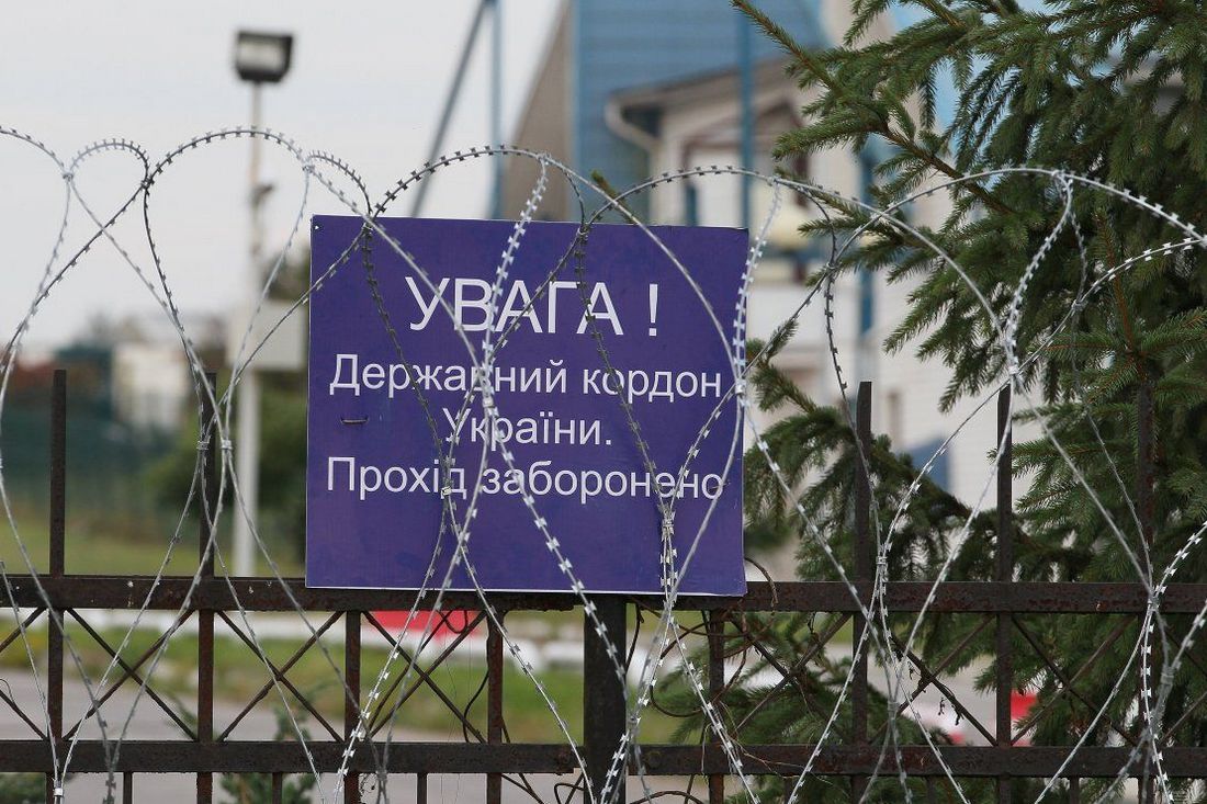 Деякі категорії військовозобов’язаних можуть виїхати за кордон із жовтня – перелік осіб розширено