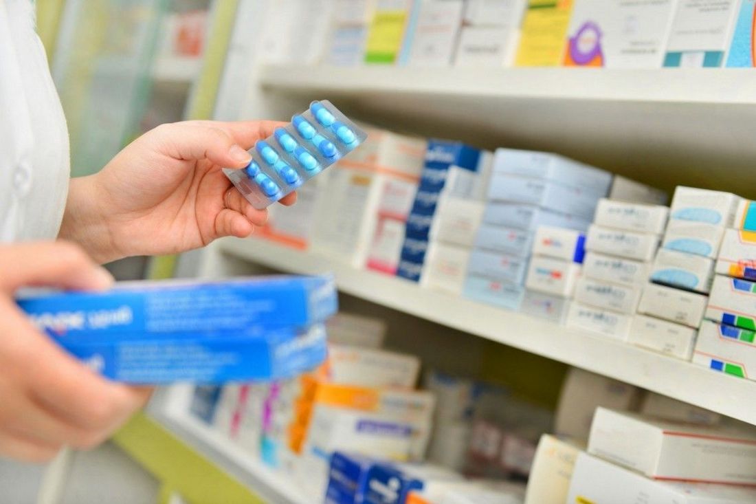 Деякі українці можуть отримувати ліки безкоштовно: хто може скористатися послугою