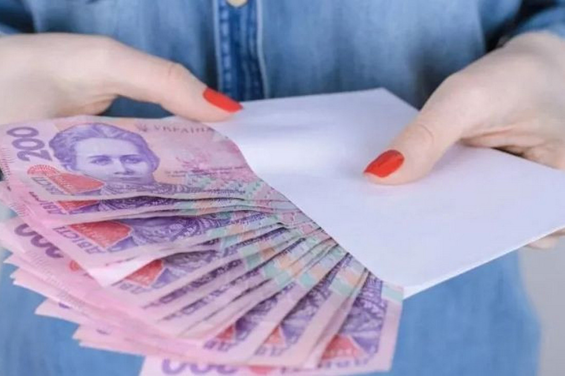Українці можуть отримати допомогу грошима від міжнародних організацій – куди звертатися з 1 жовтня