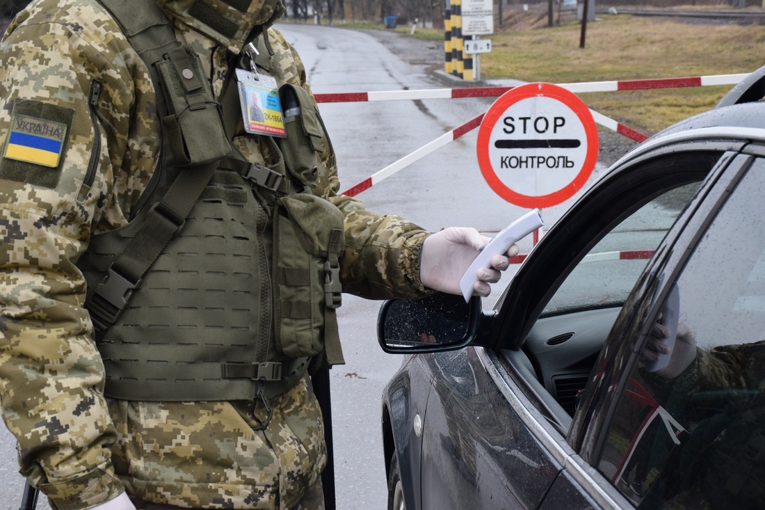 Що буде з чоловіками, які виїхали з України під час воєнного стану