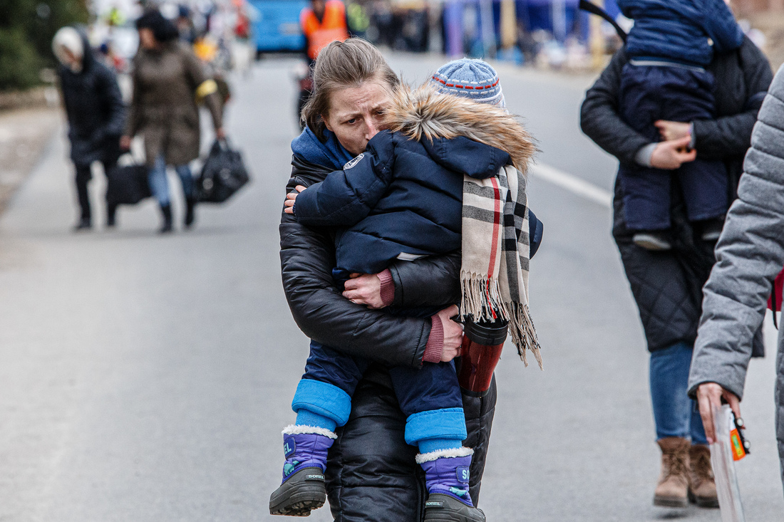 Як українцям не втратити щомісячні виплати ВПО - роз'яснення
