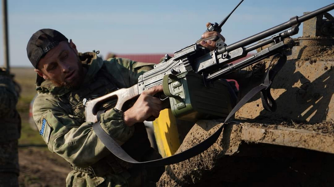 Ворог наступає на трьох напрямках і несе великі втрати: війна в Україні 15 листопада, ситуація на фронті