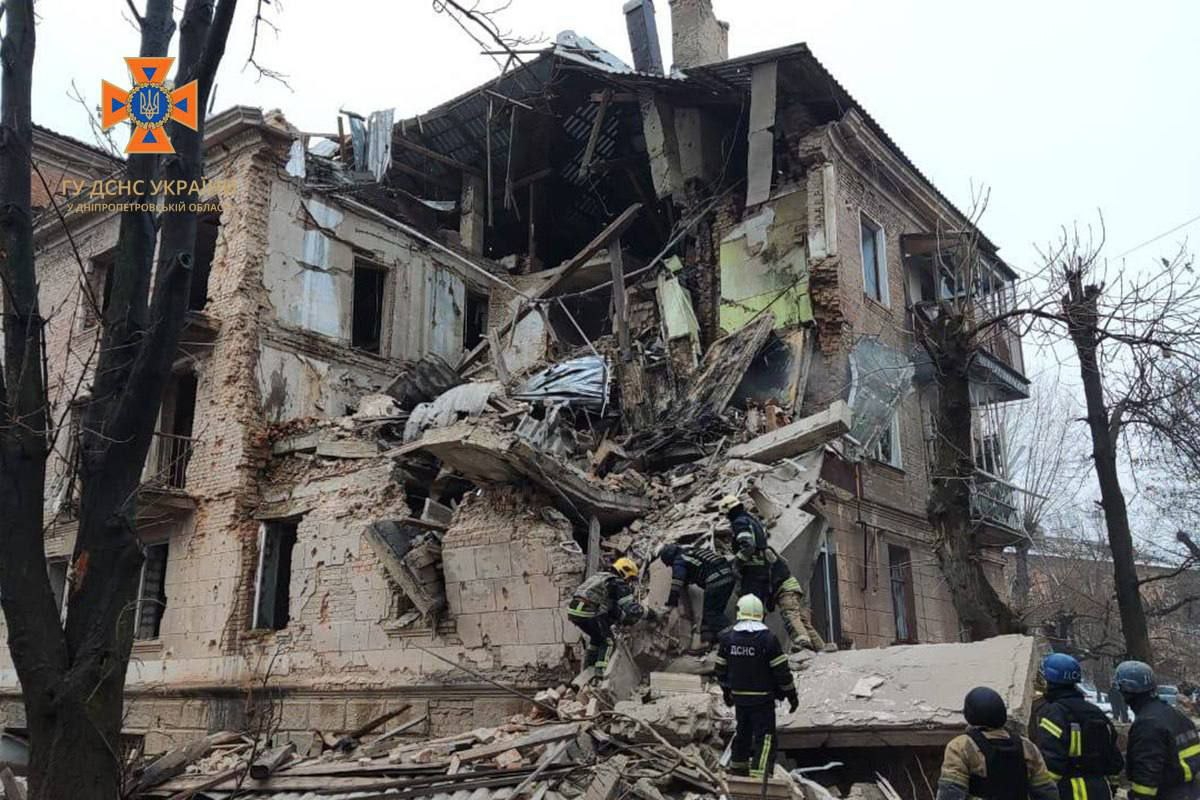 Наслідки ракетної атаки 16 грудня – 50% країни без світла, загиблі і поранені люди