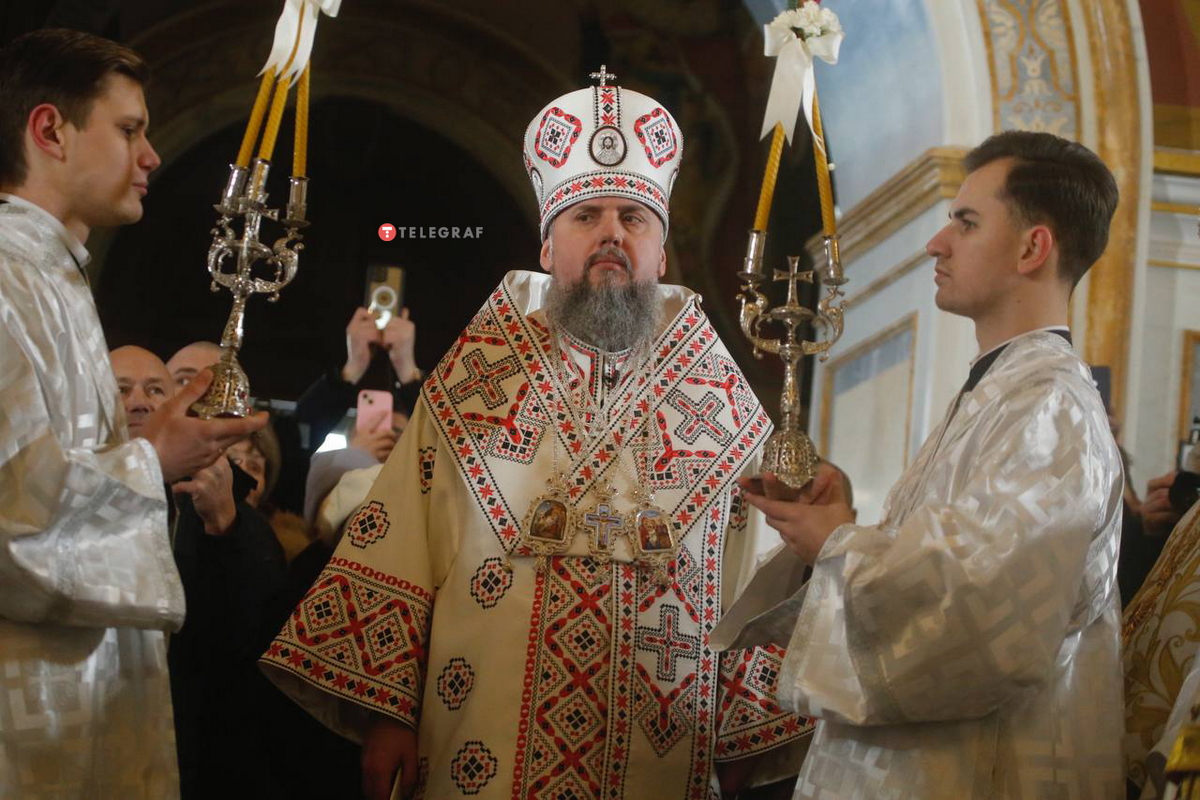 Чи зможе ПЦУ і надалі проводити служби у Києво-Печерській Лаврі?