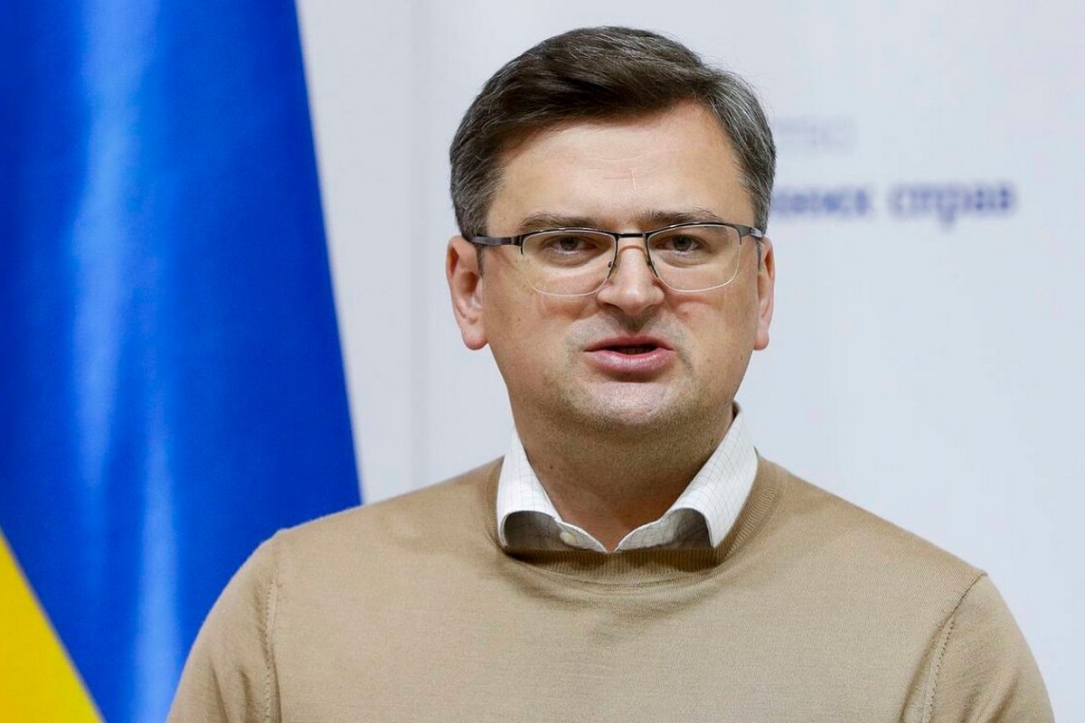 Можливий новий наступ російської армії на Київ - чи збираються виїжджати посольства розповів Кулеба