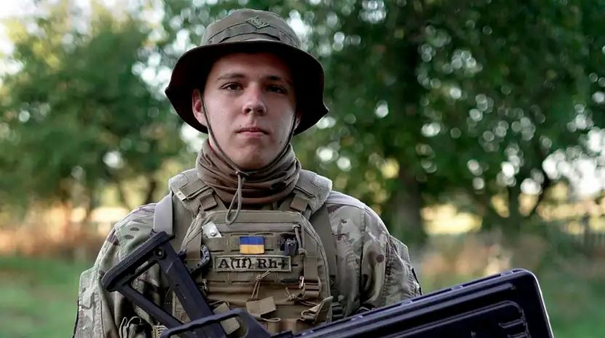 21-річний син покійного ведучого Ігоря Пелиха захищає Україну на фронті (фото)