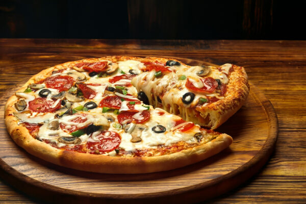 Рецепт дня: Швидка піца в домашніх умовах