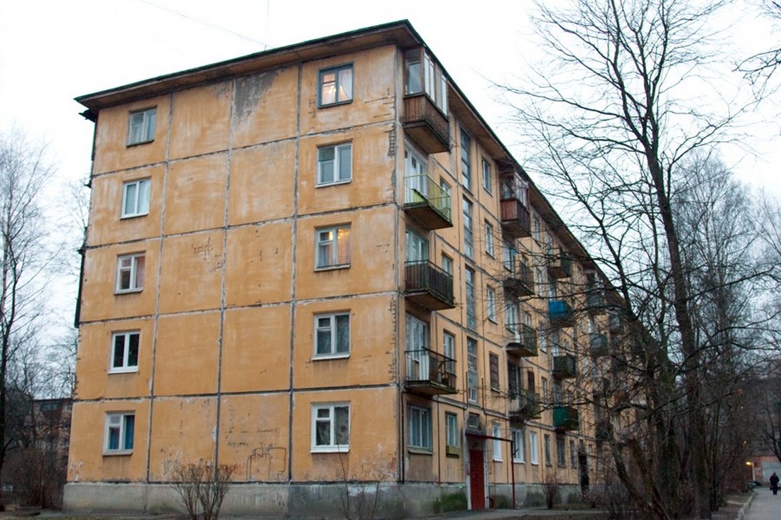 В Україні готують закон про знесення панельних будинків та хрущовок – що відомо