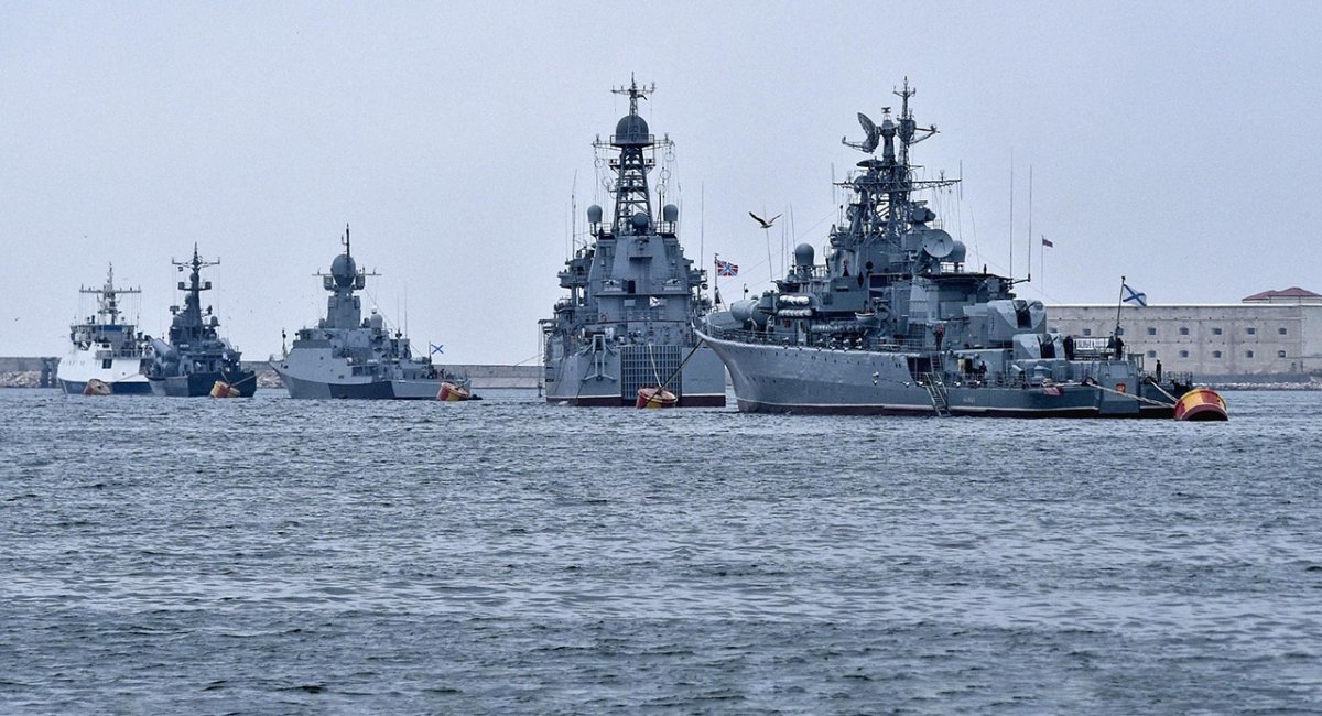 Росія тримає на бойовому чергуванні у Чорному морі 5 кораблів: скільки з них ракетоносіїв