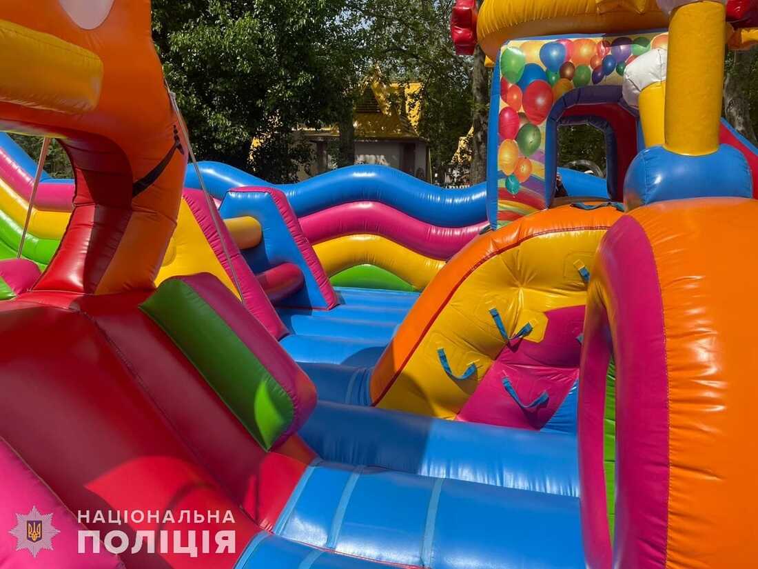 Заплуталася у петлях батута2