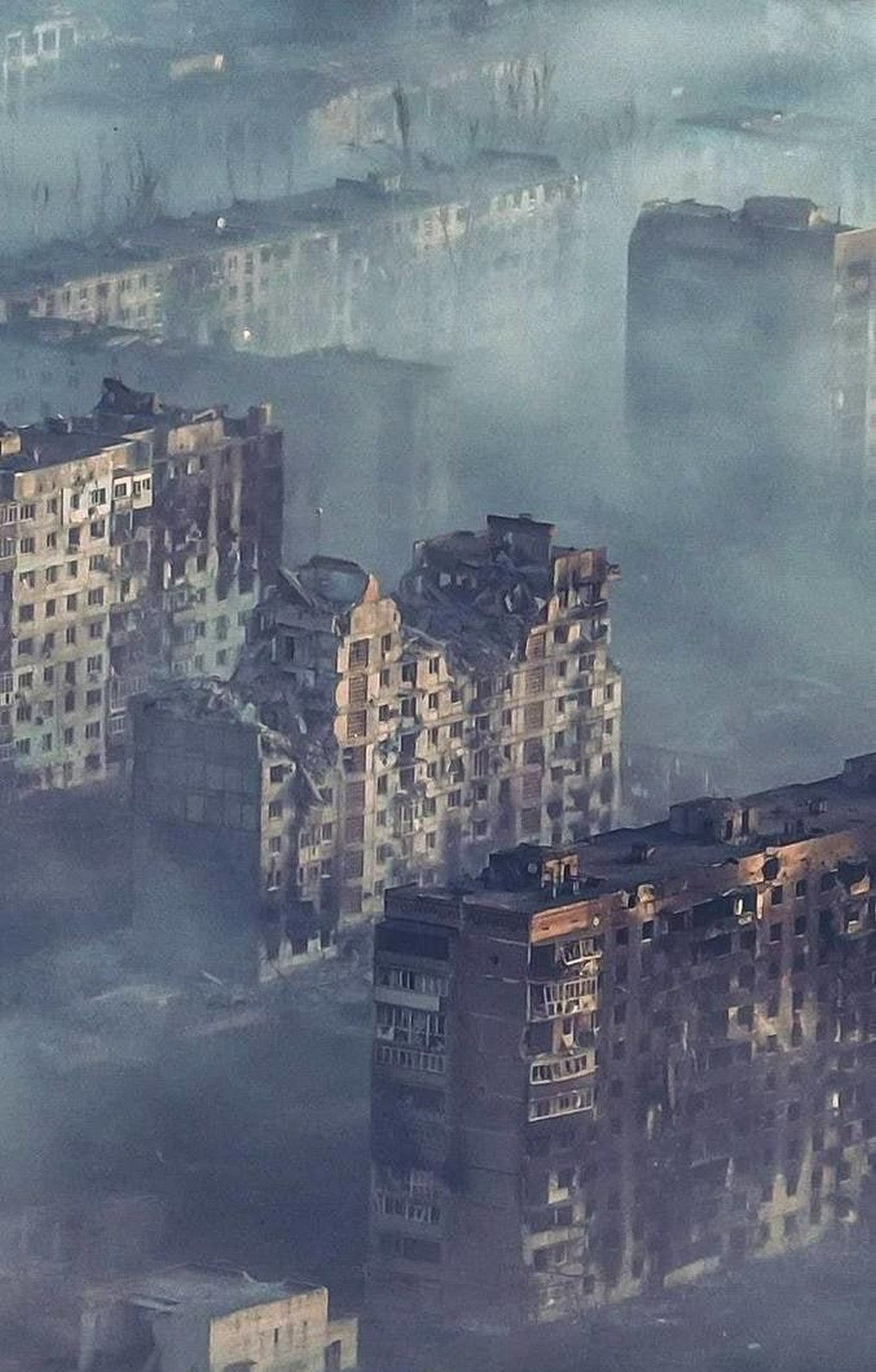 «Це не ранковий туман» - ось як виглядає сьогодні Бахмут, моторошні фото