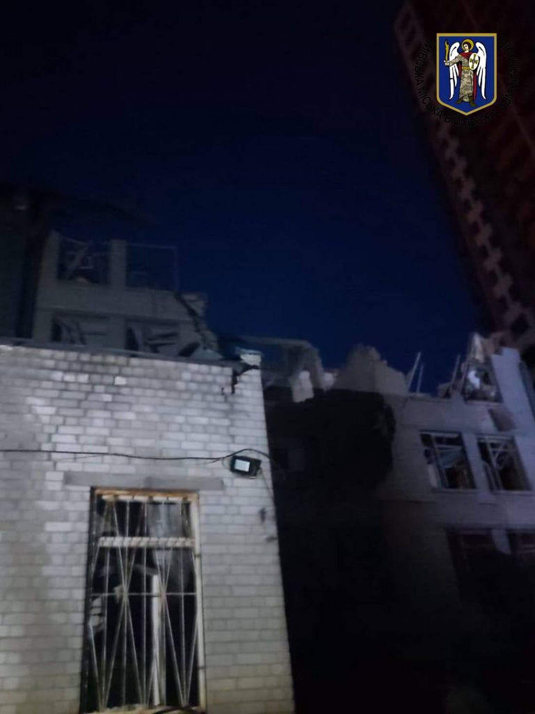 Наслідки падіння уламків в Дніпровському районі 1