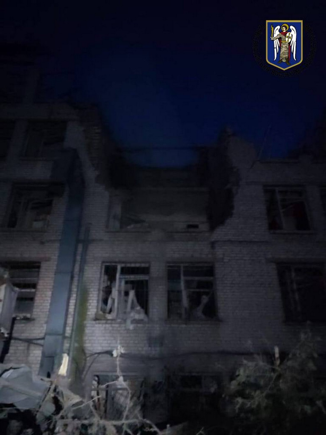 Наслідки падіння уламків в Дніпровському районі 2