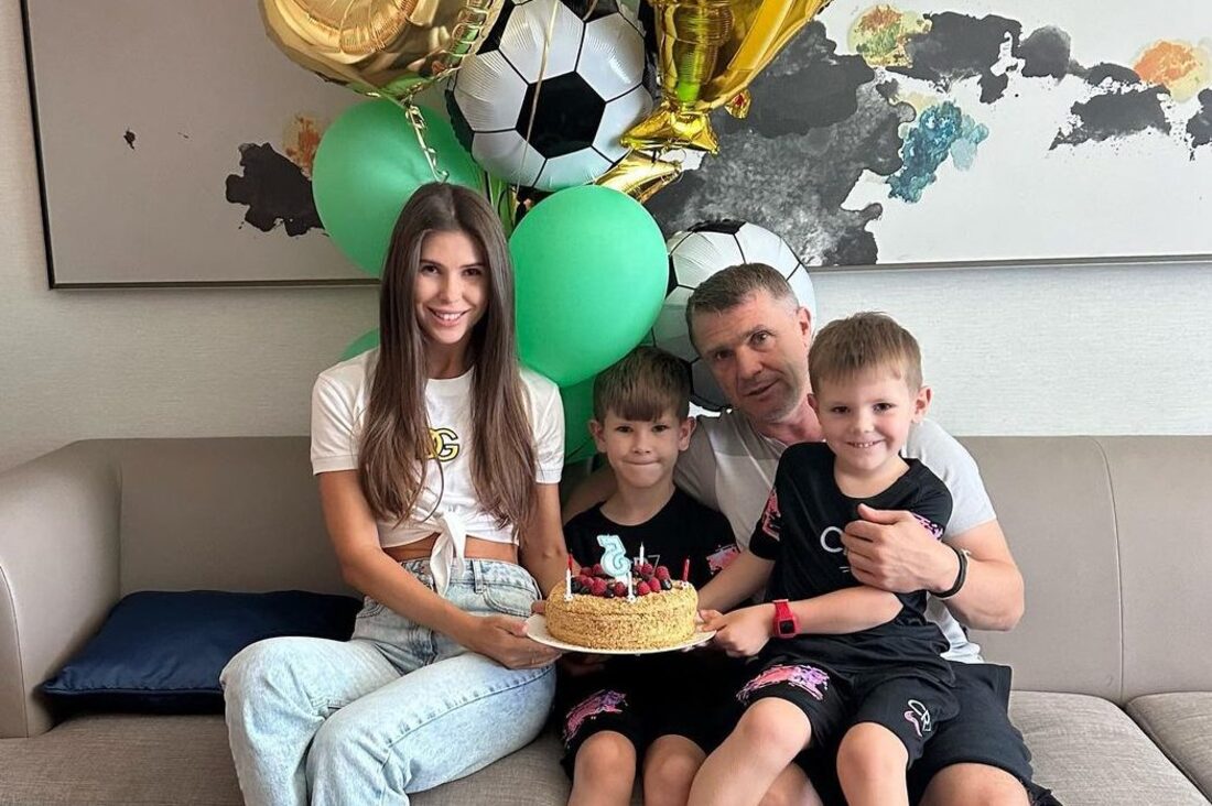 Сергій Ребров з родиною
