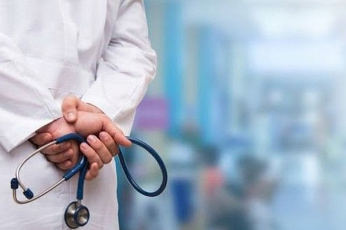 У Мелітополі лікар швидкої допомоги відмовився госпіталізувати дитину без громадянства РФ