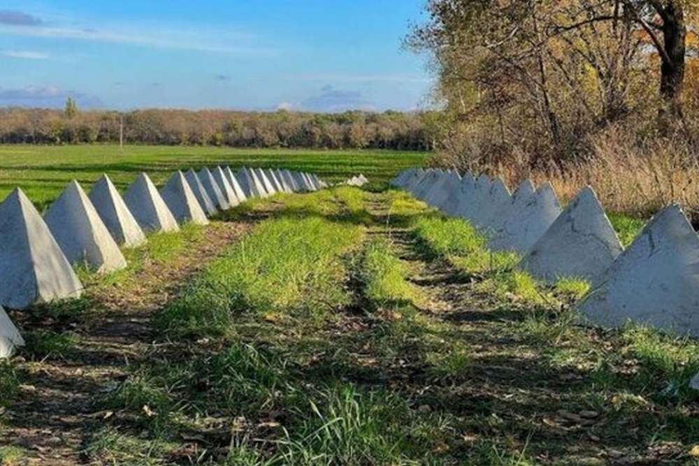 Які напрямки підходів до Маріуполя укріплюють росіяни в очікуванні ЗСУ