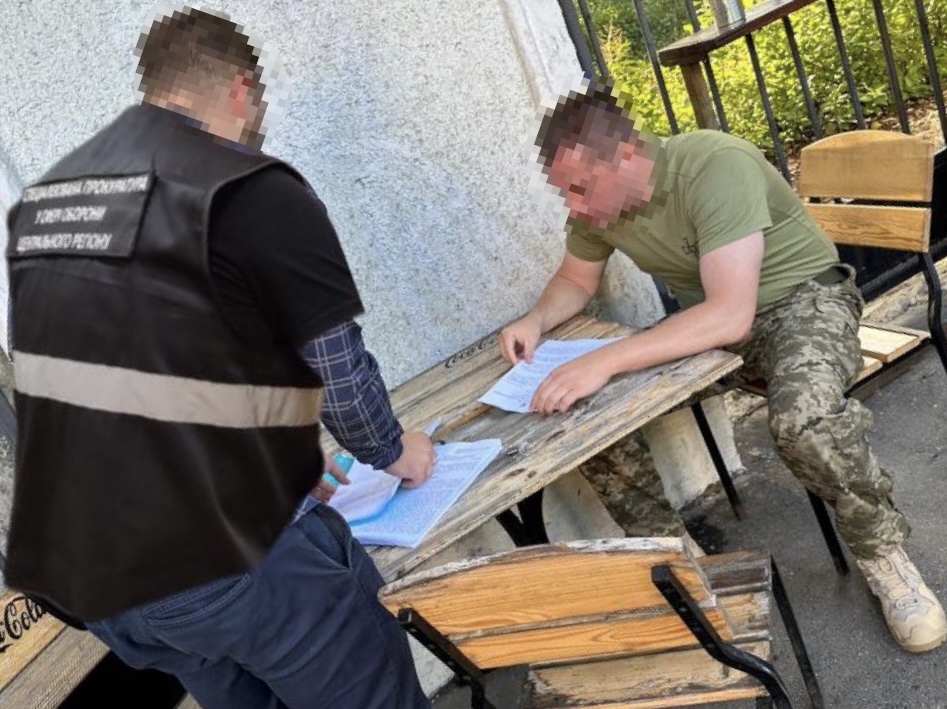 Гроші отримували, але не служили: депутатів Київради підозрюють в ухиленні від військової служби (фото)