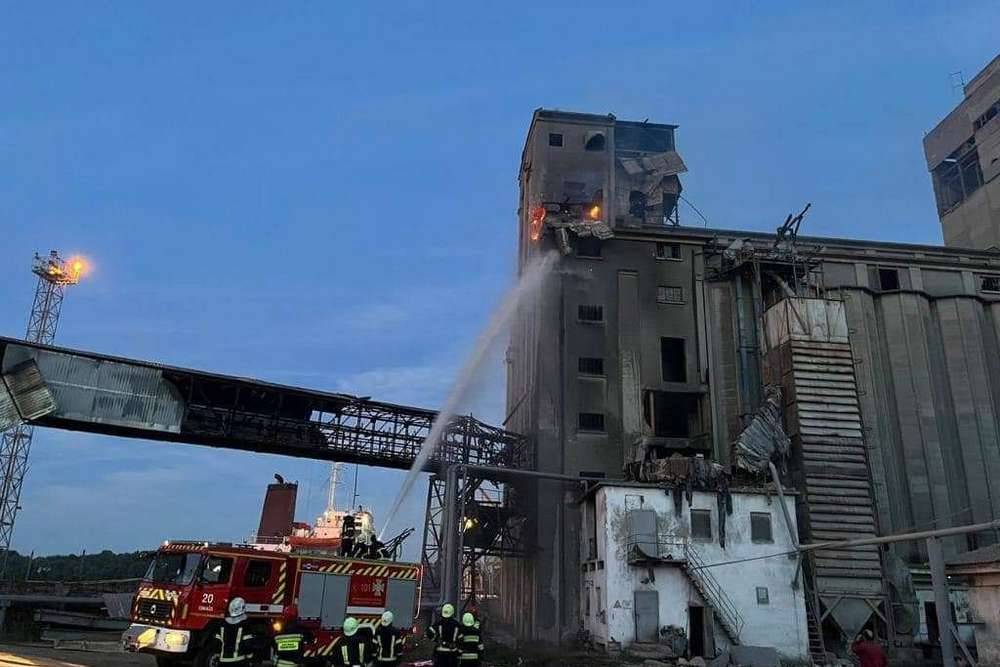 речник ОК Південь Владислав Назаров виклав фото ударів ворожих БПЛА по Ізмаїлу 3