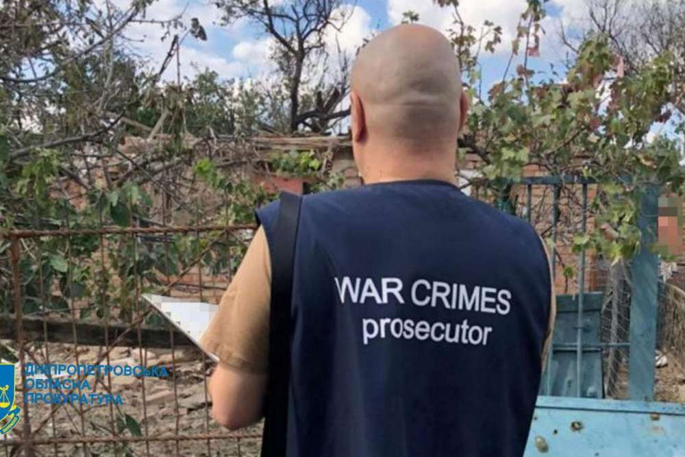 Окупанти знову гатили по Нікополю: є поранені і руйнування