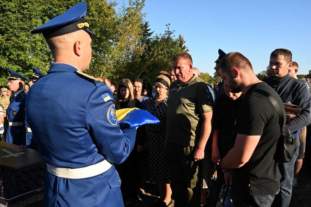 На війні загинув 21-річний син голови Ніжинської РВА – він був командиром взводу