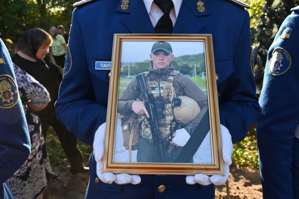На війні загинув 21-річний син голови Ніжинської РВА – він був командиром взводу
