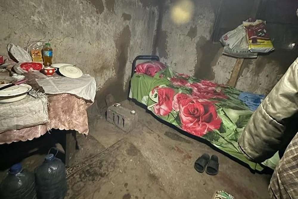 На Дніпропетровщині чоловік тримав людей у трудовому рабстві (фото, відео)2