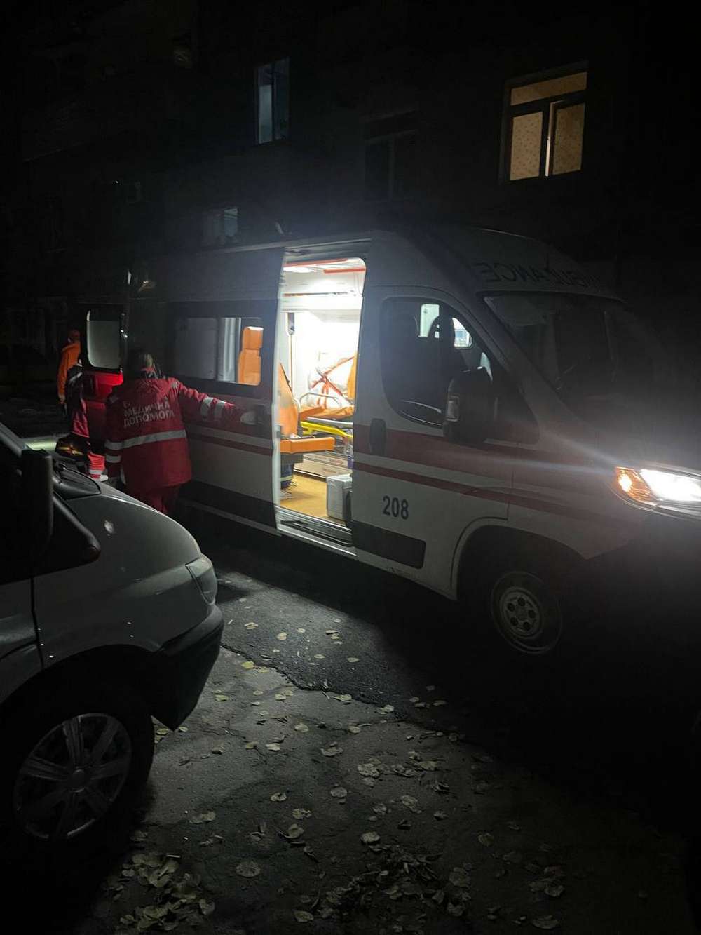 Вночі ворог ударив 6-ма ракетами по Запоріжжю, поцілив у багатоповерхівку в центрі – є загиблі (фото, відео)