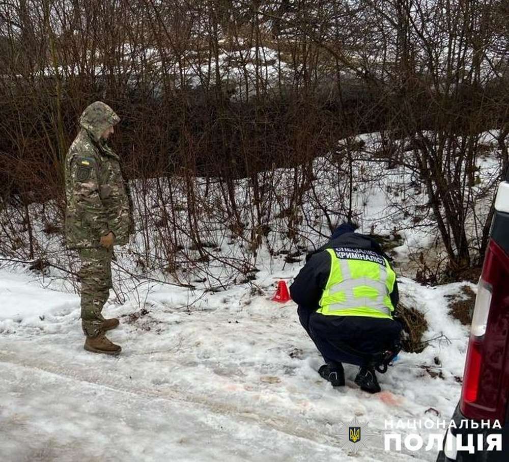 На Львівщині стався вибух біля кладовища – двоє поранених (фото, відео)
