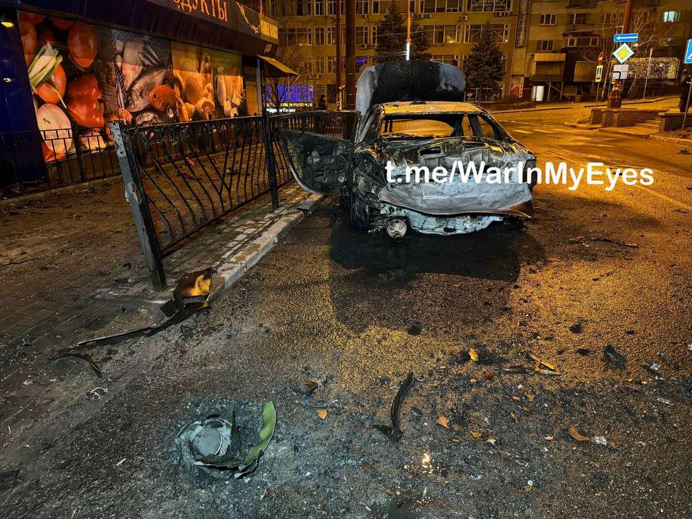 Вночі прилетіло по «Донбас Палас» у Донецьку: там були гості із Москви і місцева «еліта» (фото, відео)