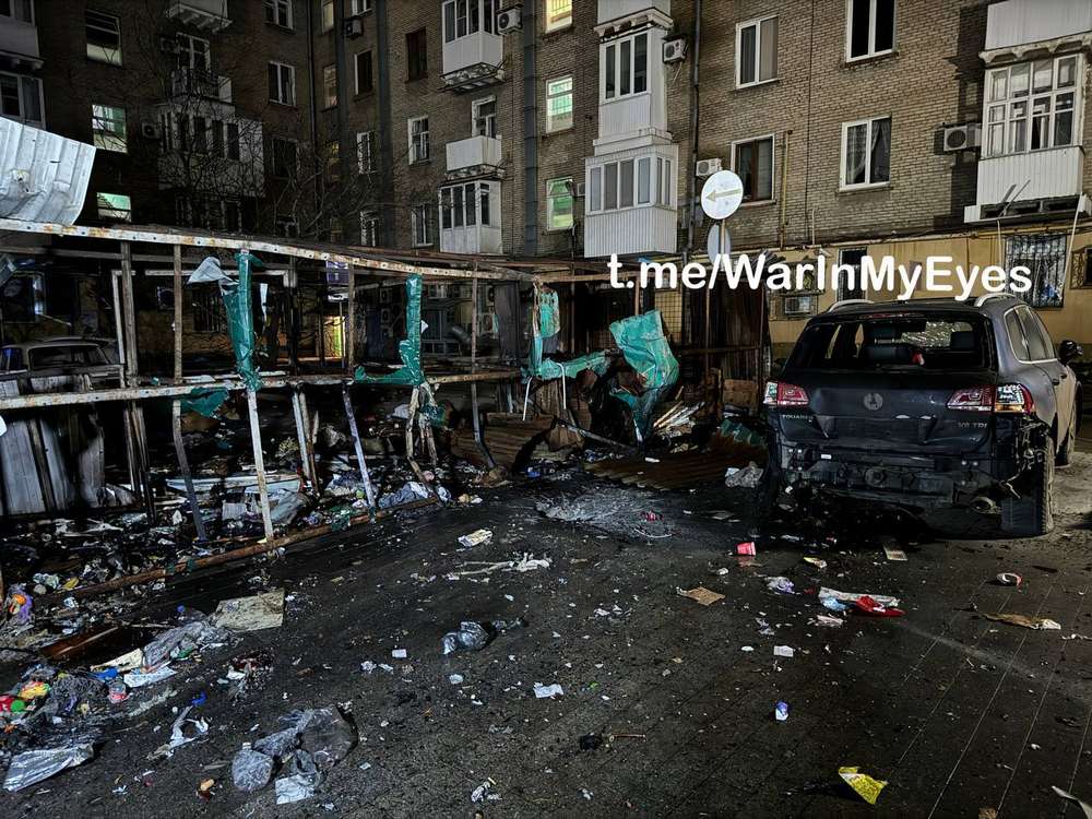 Вночі прилетіло по «Донбас Палас» у Донецьку: там були гості із Москви і місцева «еліта» (фото, відео)