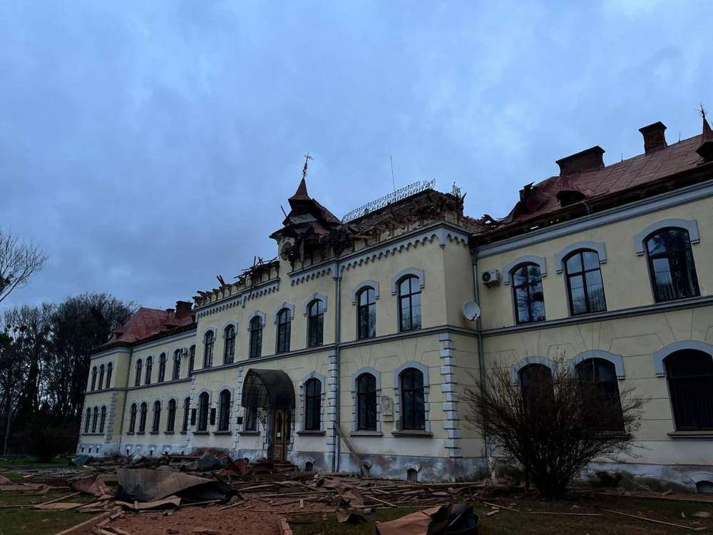 У День народження Бандери росіяни зруйнували його університет і знищили музей Шухевича (фото)