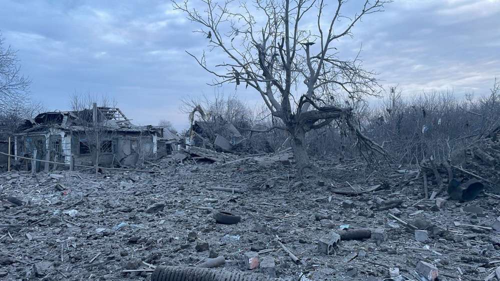 Наслідки обстрілів Покровського району: фото