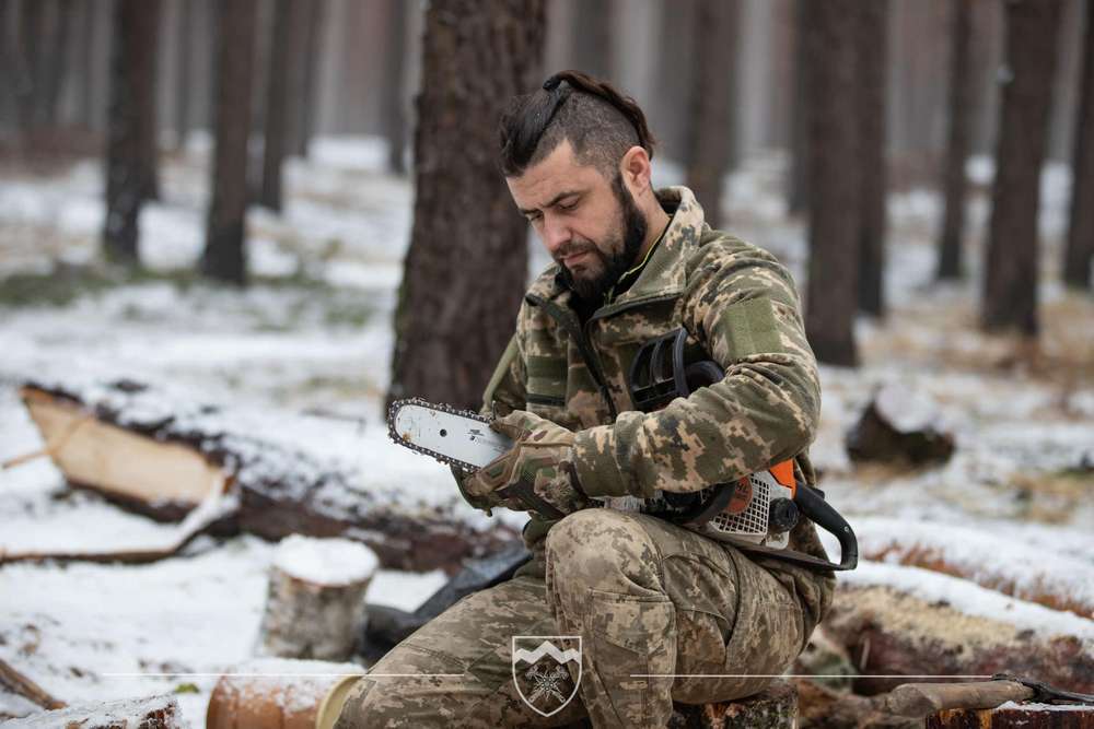 Знищили 1000 окупантів і 146 одиниць техніки: що відбувається на фронті 1 лютого