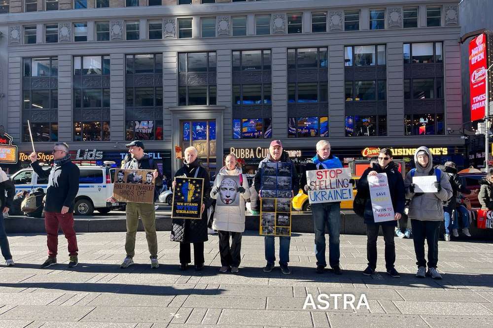 У Нью-Йорку щотижня проходить акція Stand With Ukraine (фото)
