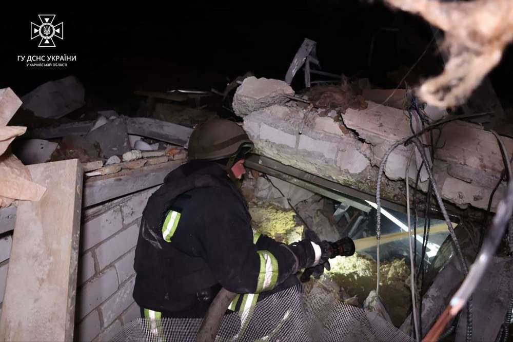 Окупанти вбили двомісячне немовля, вдаривши по готелю в Золочеві на Харківщині