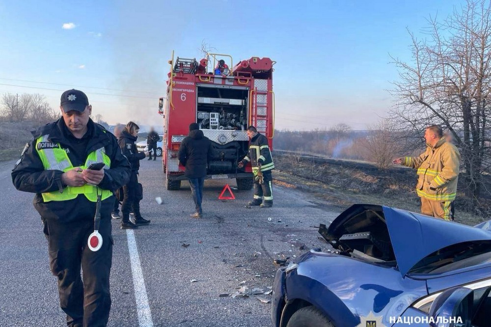 На Звенигородщині вагітна водійка збила рятувальника, який гасив пожежу (фото)