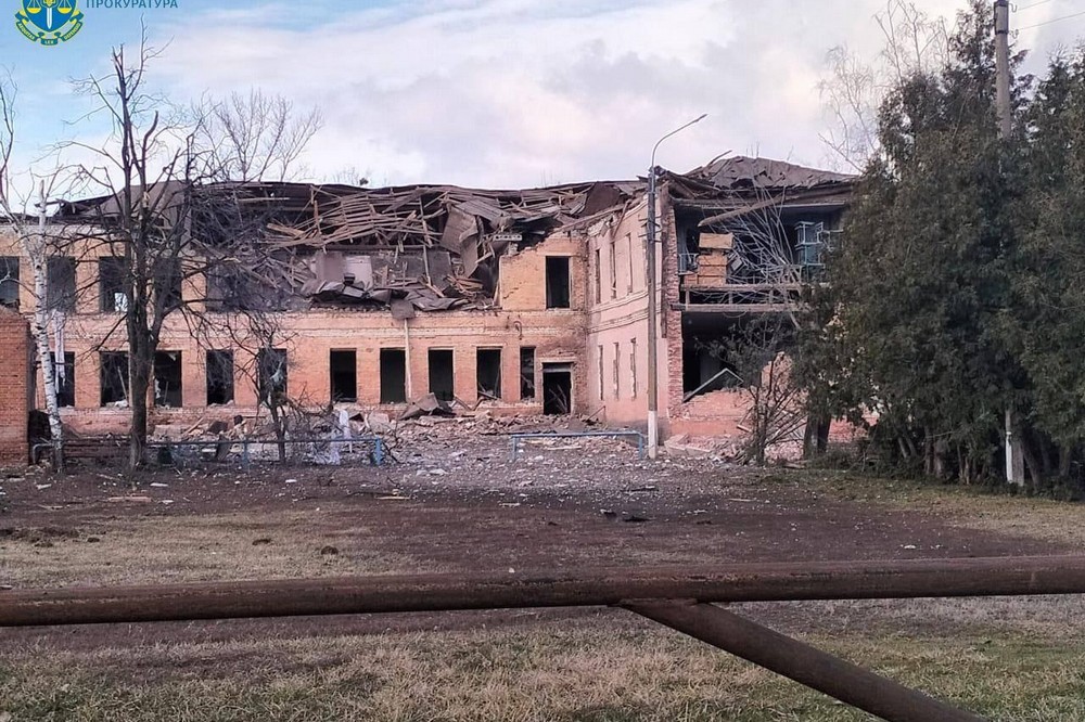 У Великій Писарівці окупанти вбили шкільного працівника, багато руйнувань