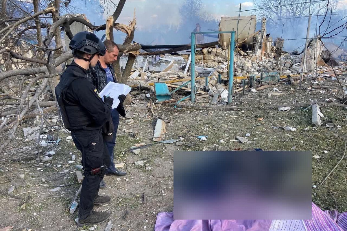 «Здригнулося все, ніби почався землетрус»: російська бомба знищила цілу вулицю в селі на Харківщині