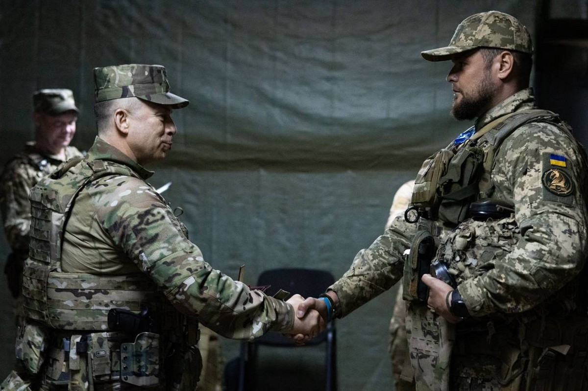 Ситуація на фронті складна: Сирський розповів, на які два міста націлився ворог