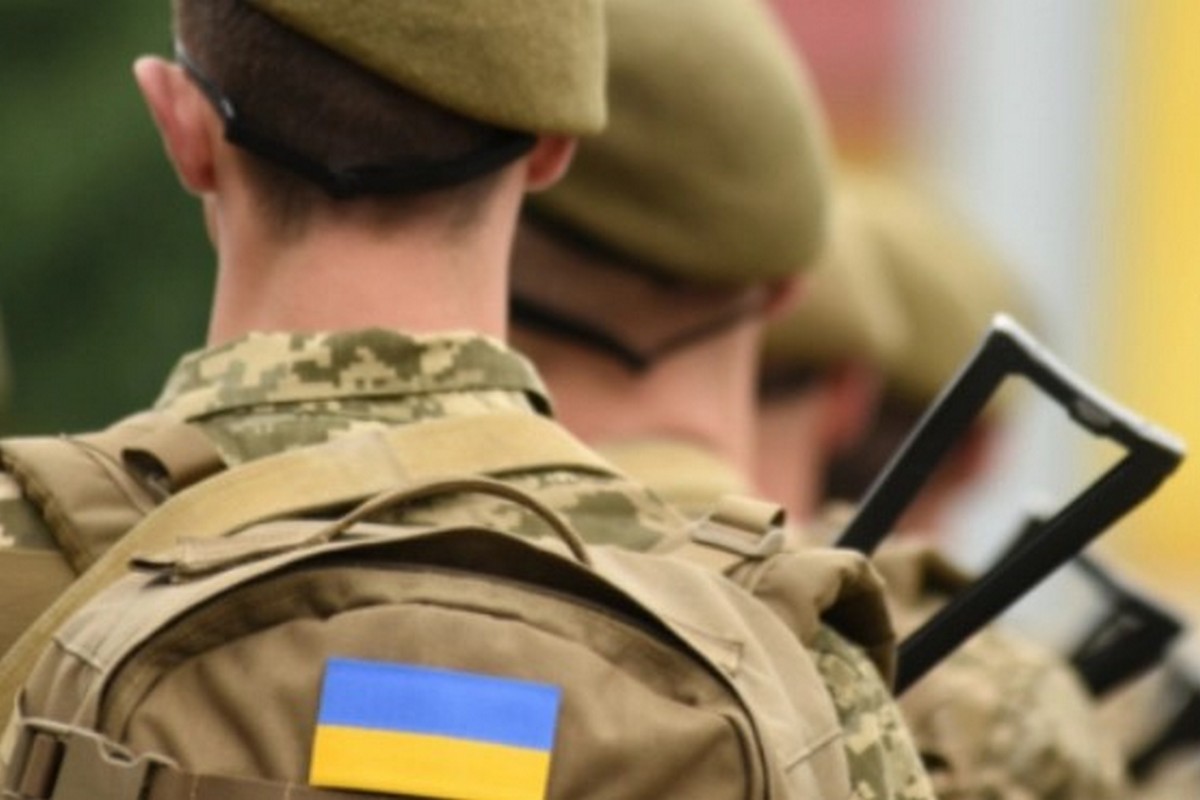 Одну з категорій студентів-чоловіків можуть відрахувати: постанова Кабміна