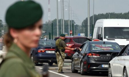 Виїзд за кордон чоловіків з інвалідністю – які документи потрібні крім довідки